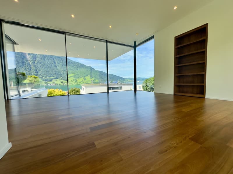 Exklusive 8.5-Zimmer-Villa mit Pool und Seeblick in Arth (9)
