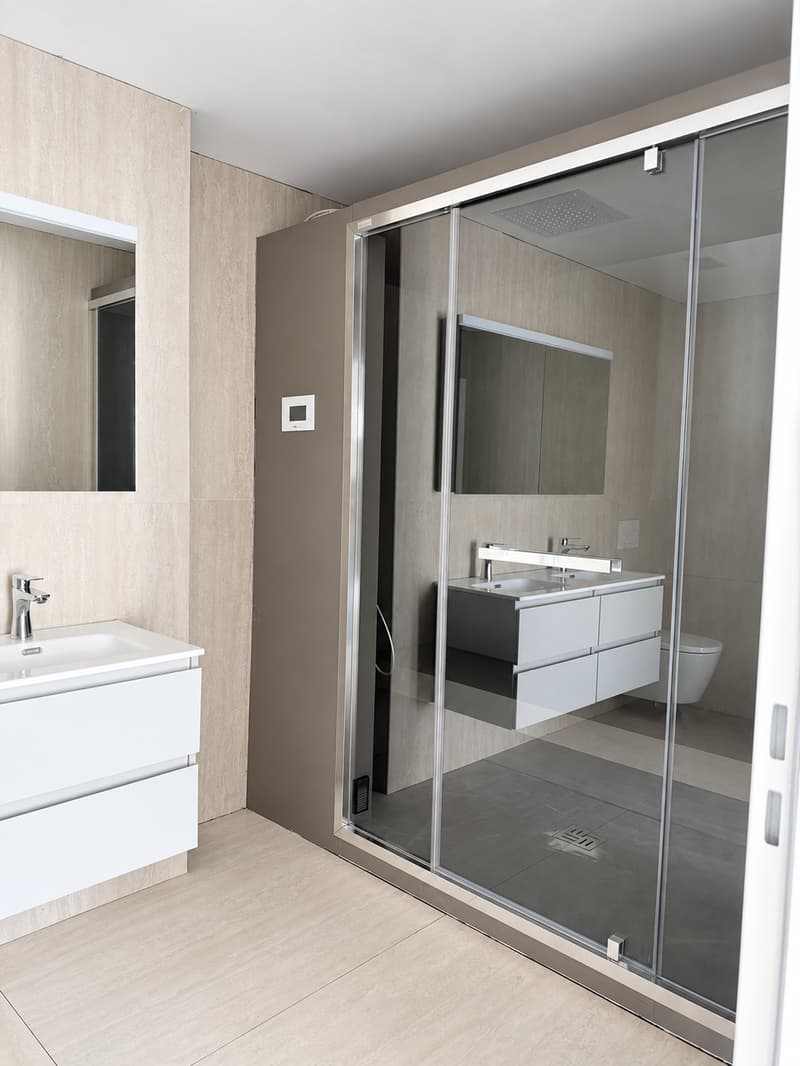 Exklusive 4.5-Zimmer-Terrassenwohnung mit Weitsicht und ultraluxuriösem Ausbau (10)
