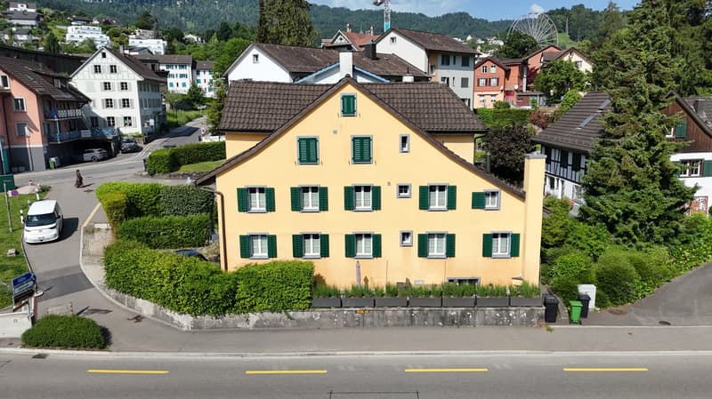 Historisches Mehrfamilienhaus mit drei Wohneinheiten in Langnau am Albis (5)