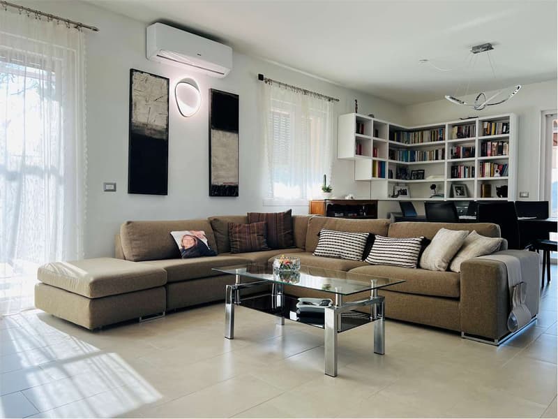 Villa in vendita a Marchirolo (9)