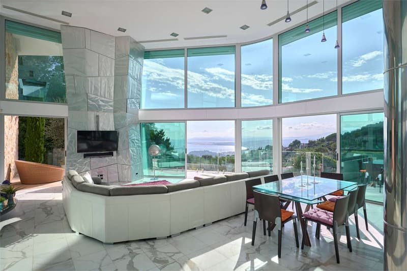 Villa in una tenuta privata con vista mare (7)
