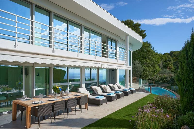 Villa in una tenuta privata con vista mare (5)