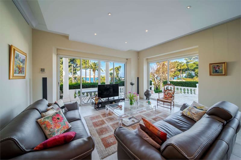 Splendida villa fronte mare (6)