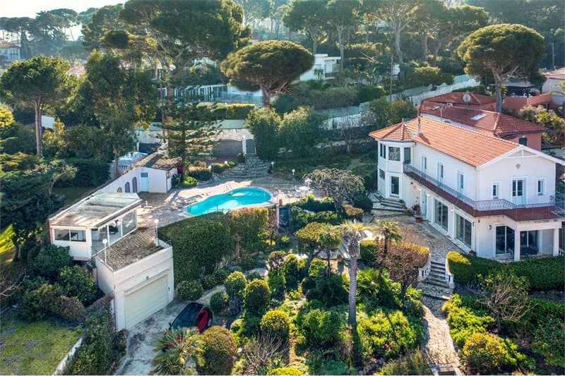 Splendida villa fronte mare (2)