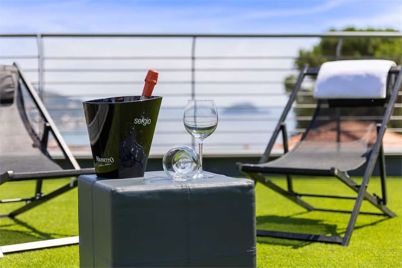 SUPERBO ATTICO CON VISTA MARE (10)