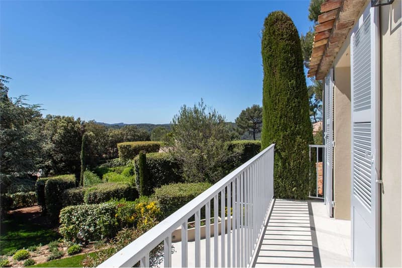 Villa lussuosamente ristrutturata con piscina (5)