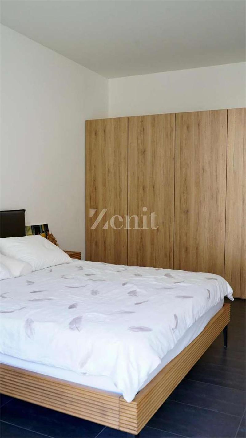 Moderno attico 2.5 locali con ampia terrazza (6)