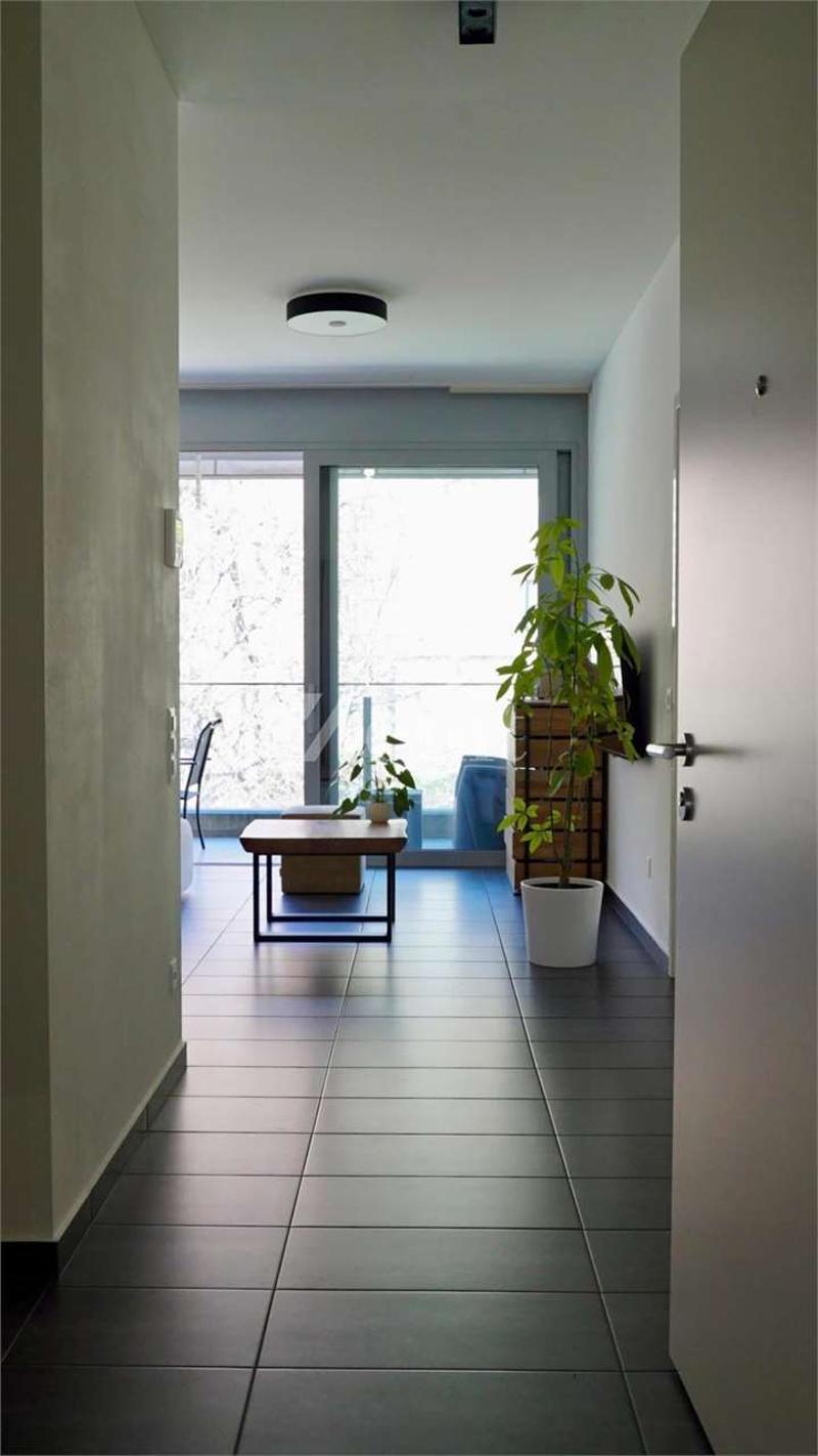 Moderno attico 2.5 locali con ampia terrazza (4)