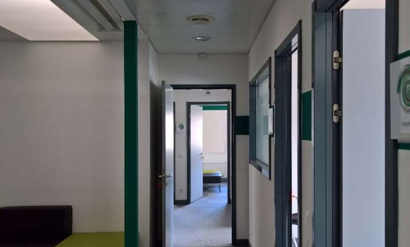 Affittiamo Spazio commerciale (6)
