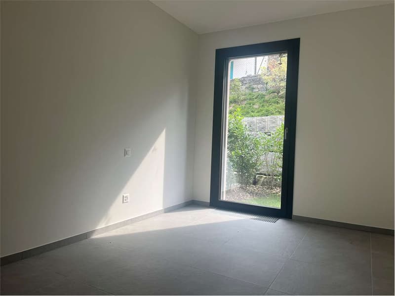 Gordola- bellissimo  appartamento 4.5 con grande giardino (9)