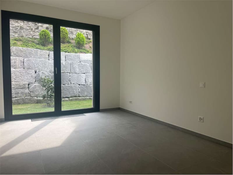 Gordola- bellissimo  appartamento 4.5 con grande giardino (8)