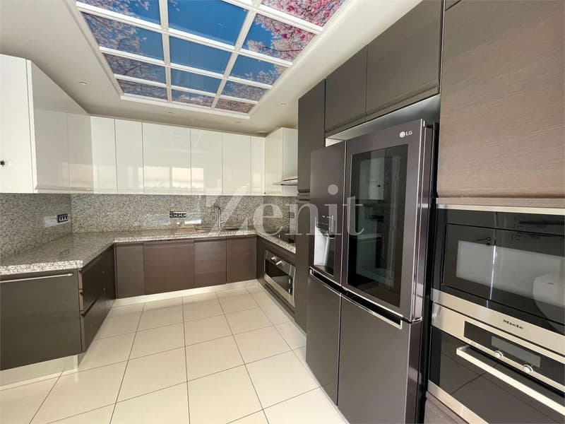 Attico duplex con terrazza panoramica, piscina e giardino privati - Me (5)