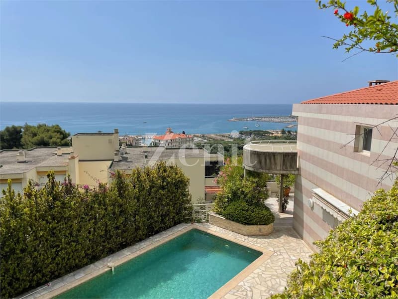 Attico duplex con terrazza panoramica, piscina e giardino privati - Me (2)