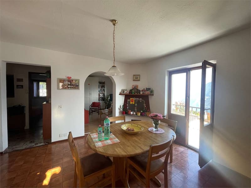 Casa Bifamiliare con Splendida Vista Lago a Carona (5)