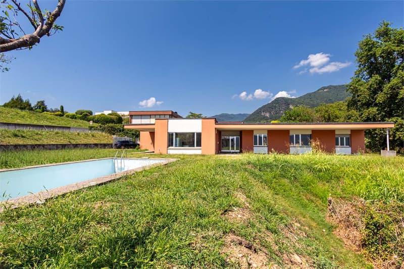 Villa con grande giardino e ampia piscina - Coldrerio (11)