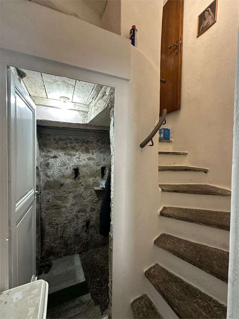 Casa indipendente con meravigliosa vista lago nel cuore di Aldesago (7)