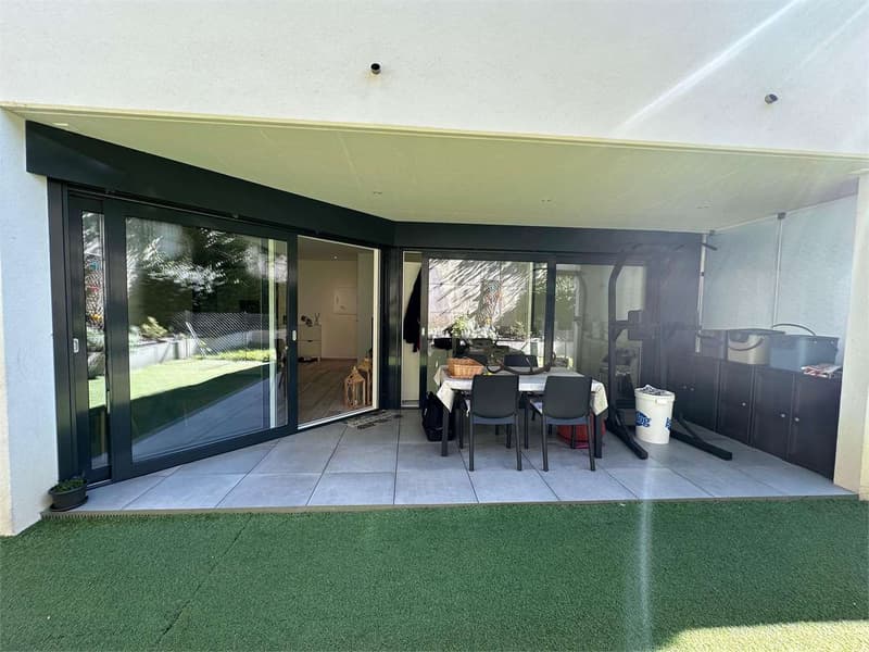 Raffinato appartamento 3.5 locali con giardino privato a Sorengo (12)