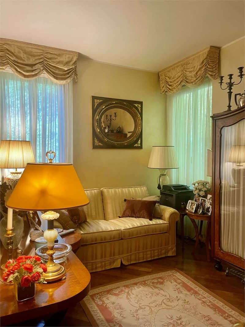 Prestigioso appartamento duplex con terrazza e meravigliosa vista lago (9)