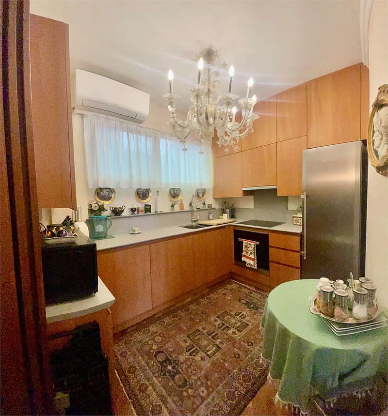Prestigioso appartamento duplex con terrazza e meravigliosa vista lago (10)