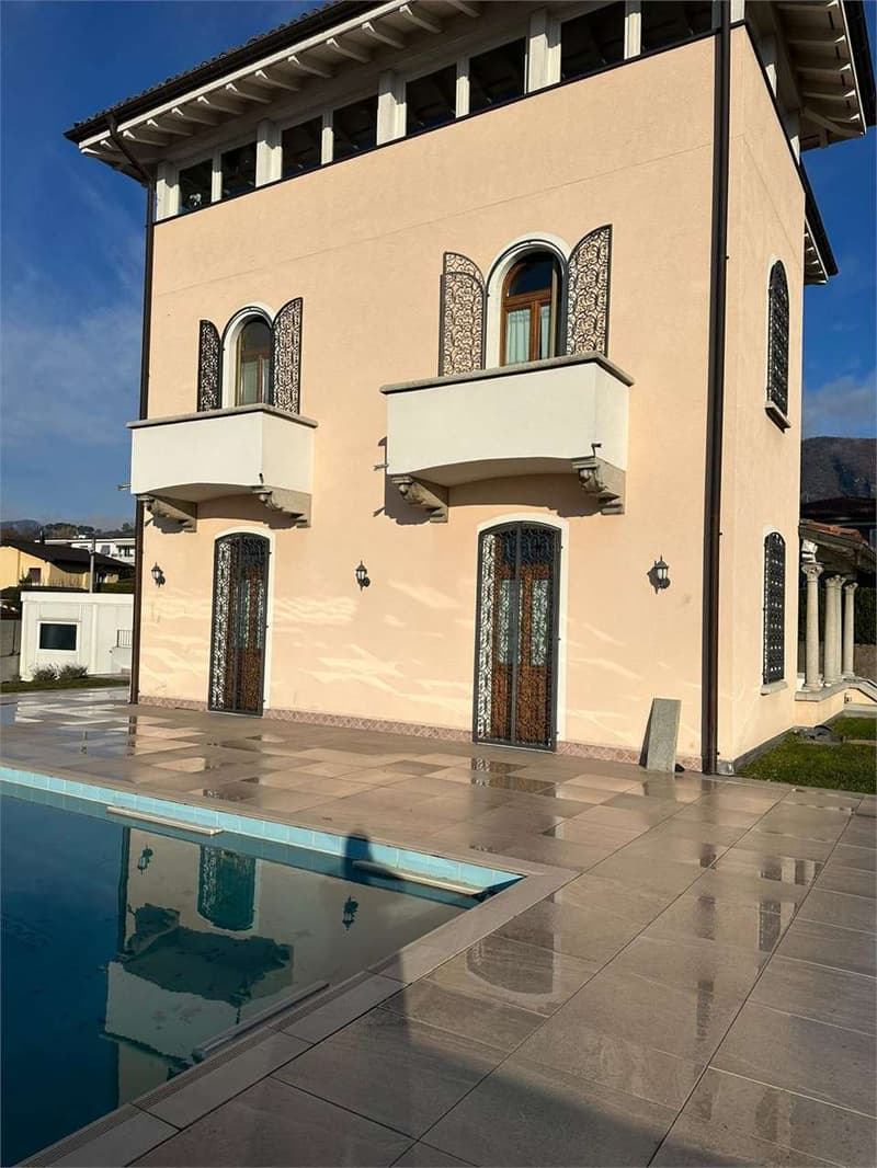 Balerna splendida villa con piscina (6)