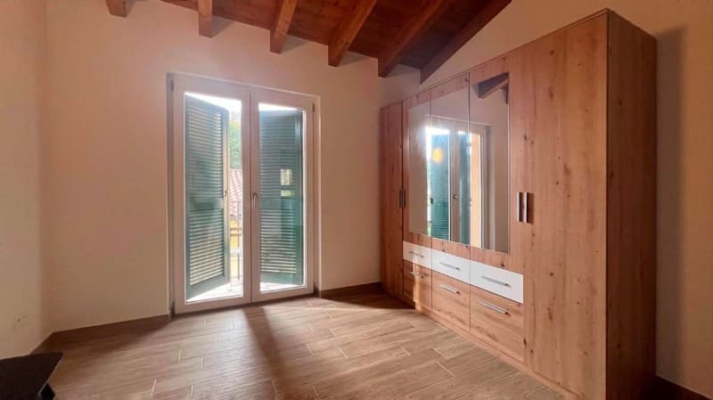 Porzione di casa bifamiliare in VENDITA, 4.5 locali (6)