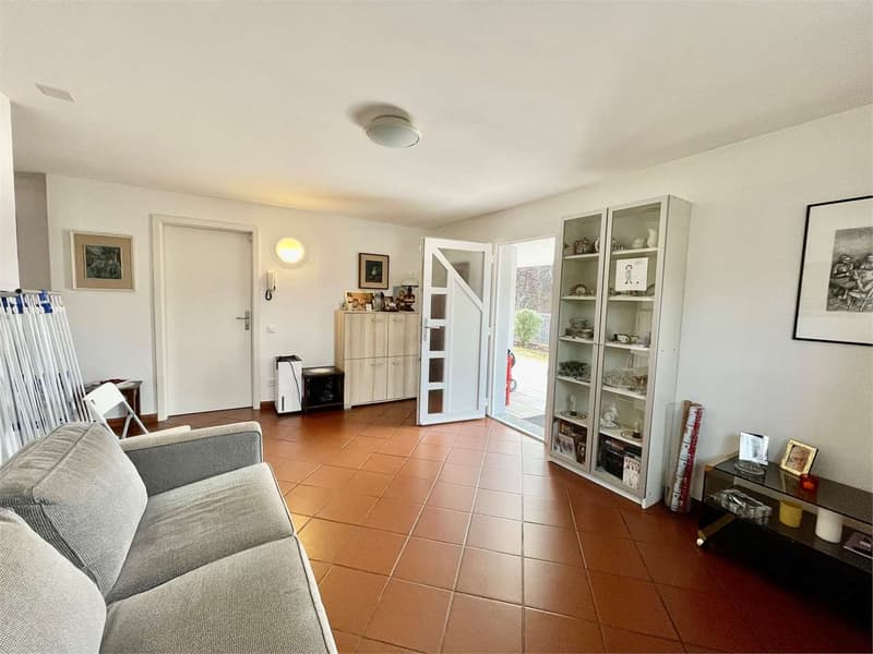 Villa bifamiliare con piscina e vista panoramica - Cadro (13)