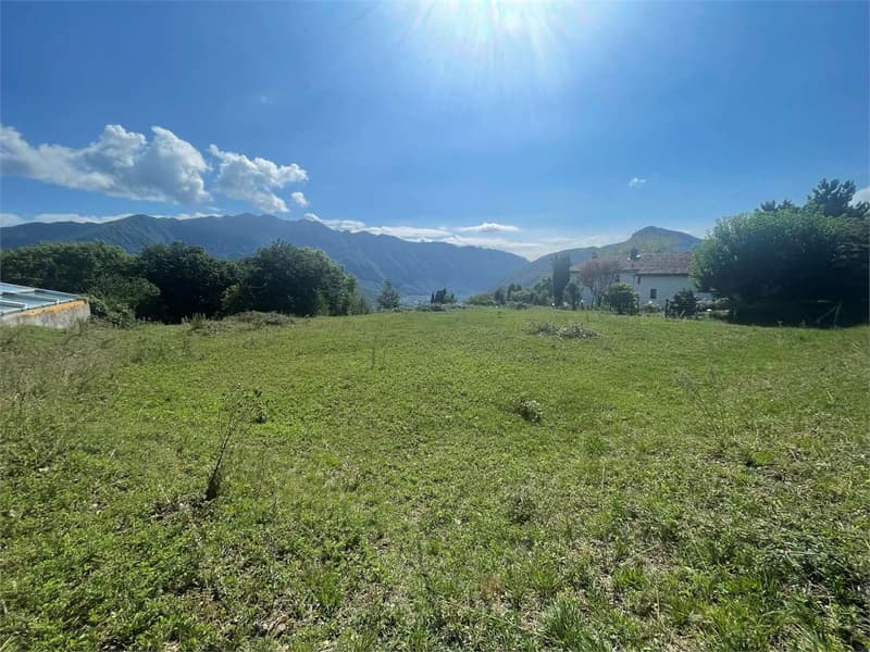 Terreno edificabile con vista lago a Carona (2)
