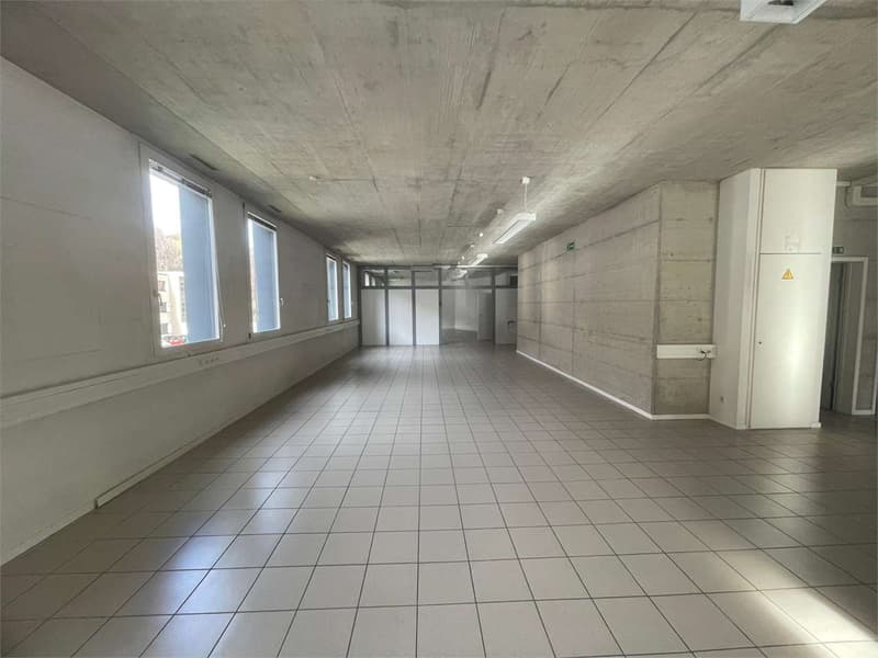 Affittasi spazio commerciale/uffici - Mezzovico (4)