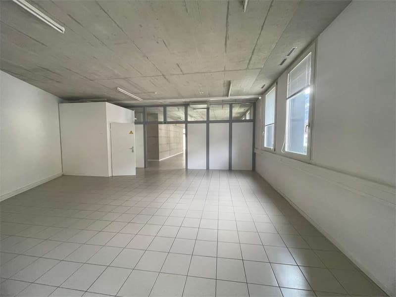 Affittasi spazio commerciale/uffici - Mezzovico (5)