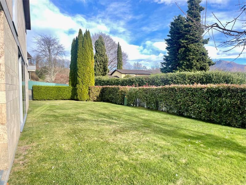 Splendida ed elegante villa dal design contemporaneo (13)