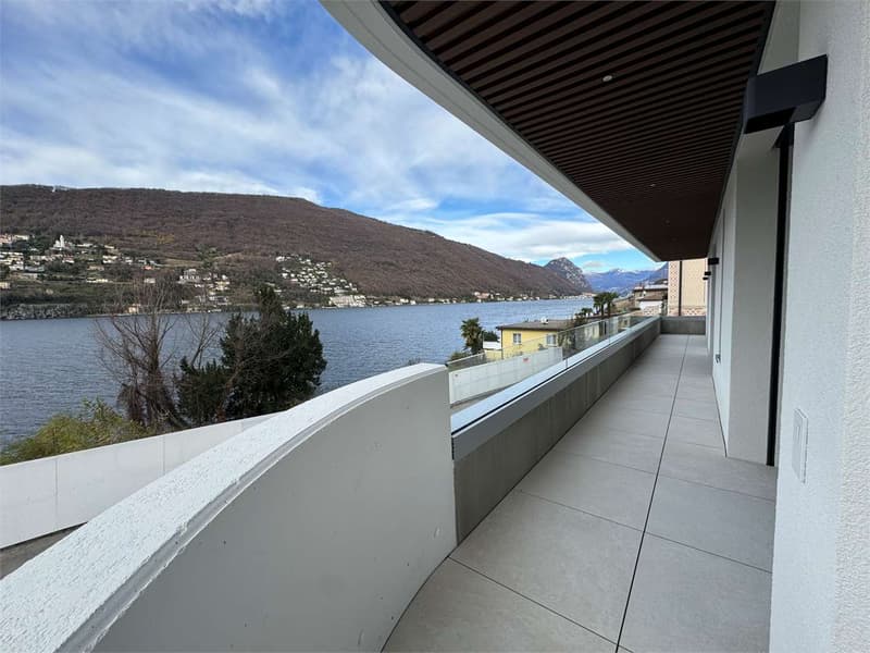 Meravigliosa villa di pregio triplex vista lago di 4.5 locali Brusino (5)