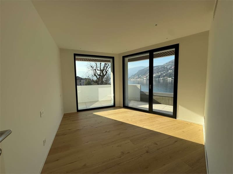 Meravigliosa villa di pregio triplex vista lago di 4.5 locali Brusino (6)