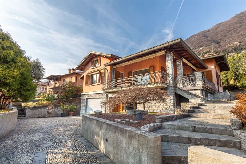 MERAVIGLIOSA VILLA VISTA LAGO DI COMO (2)