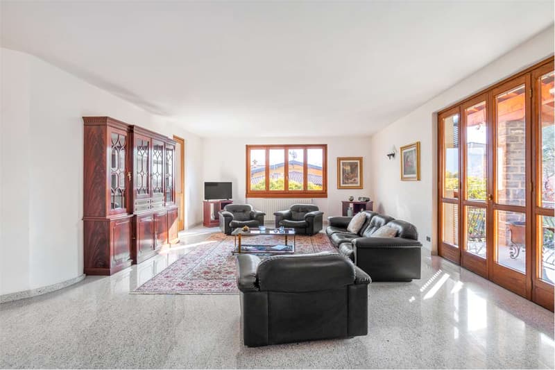 MERAVIGLIOSA VILLA VISTA LAGO DI COMO (8)