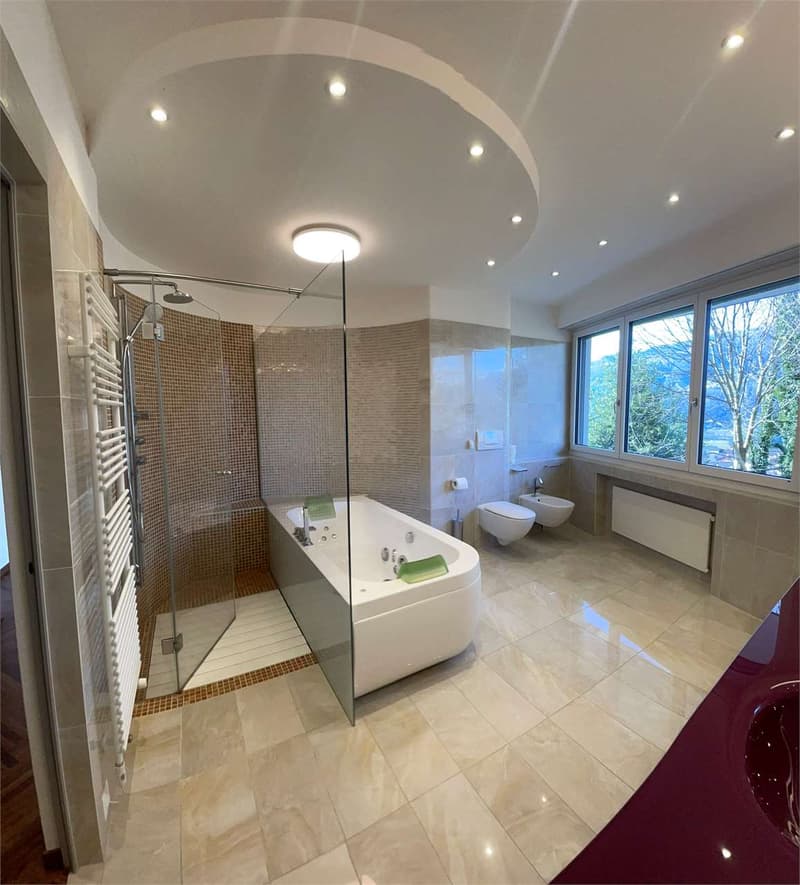 Esclusiva Villa con Area Wellness e Vista Aperta nel Verde di Vezia (11)