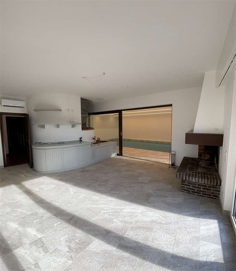 Esclusiva Villa con Area Wellness e Vista Aperta nel Verde di Vezia (13)
