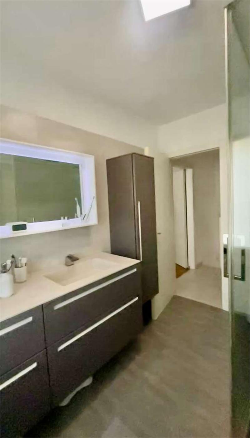 Morbio Inferiore - Villa di testa con giardino, luminosità e privacy (8)