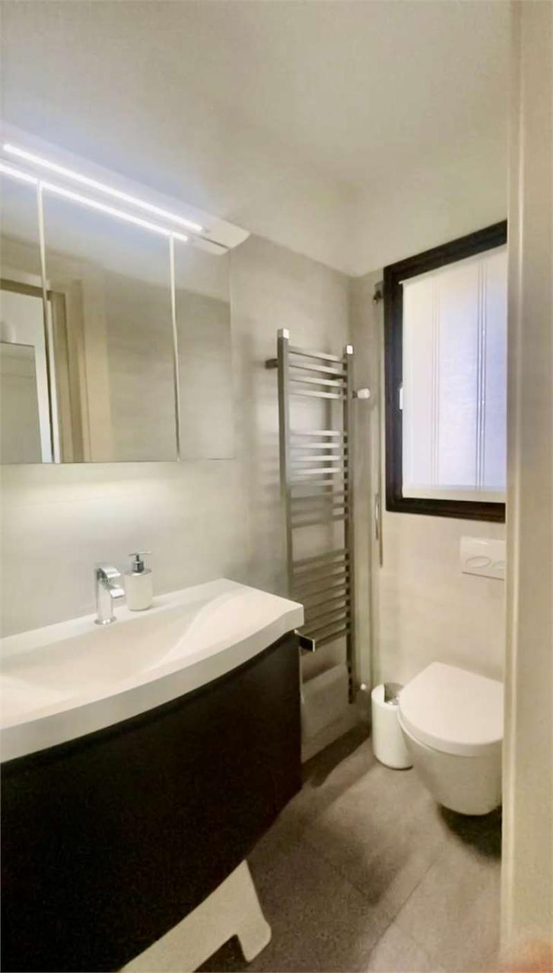 Morbio Inferiore - Villa di testa con giardino, luminosità e privacy (13)