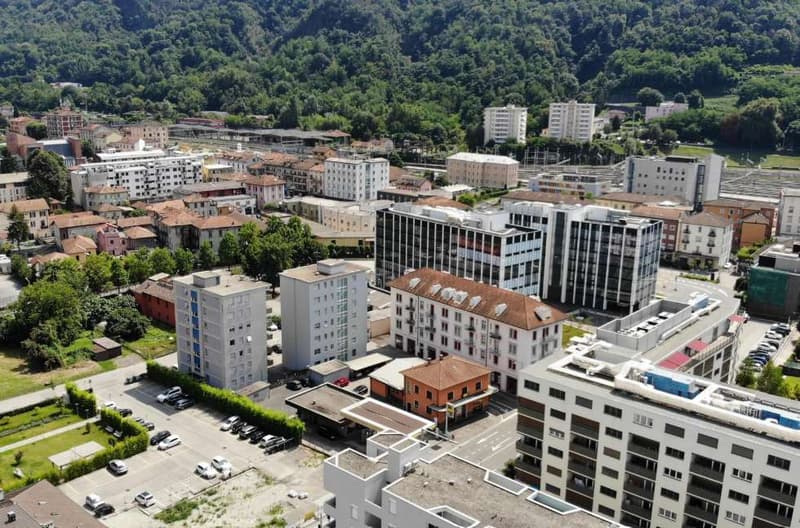 Vendesi Stabile a reddito zona chiasso (6)