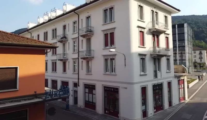 Vendesi Stabile a reddito zona chiasso (4)