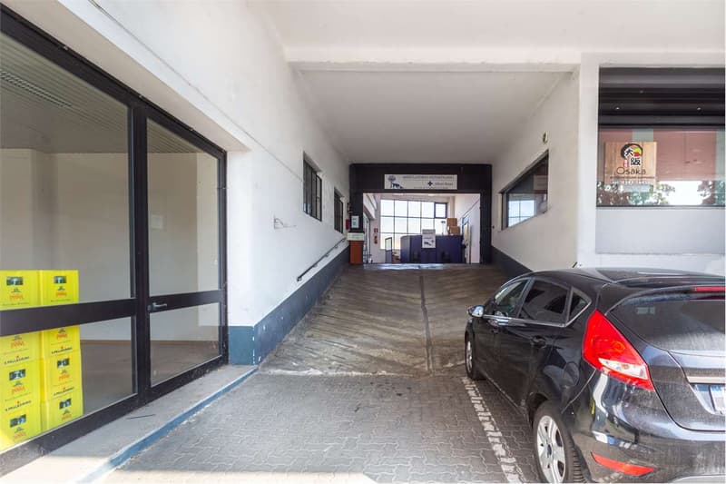 Locale Commerciale