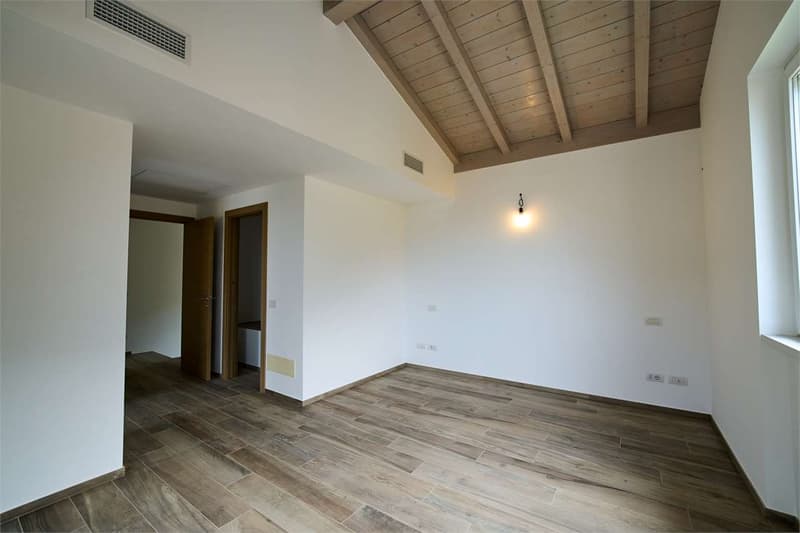 Villa con giardino privato con vista lago - Porlezza (8)
