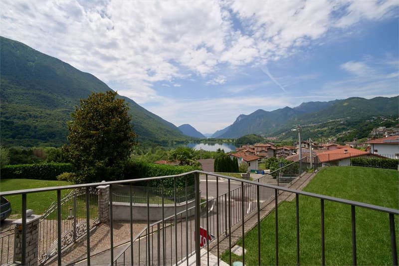 Villa con giardino privato con vista lago - Porlezza (3)