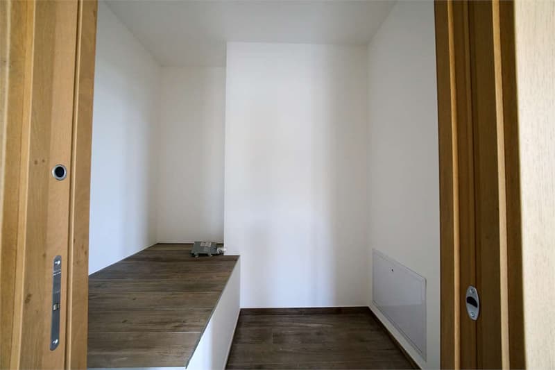 Villa con giardino privato con vista lago - Porlezza (13)