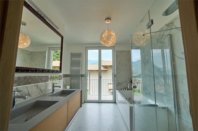 Villa con giardino privato con vista lago - Porlezza (9)
