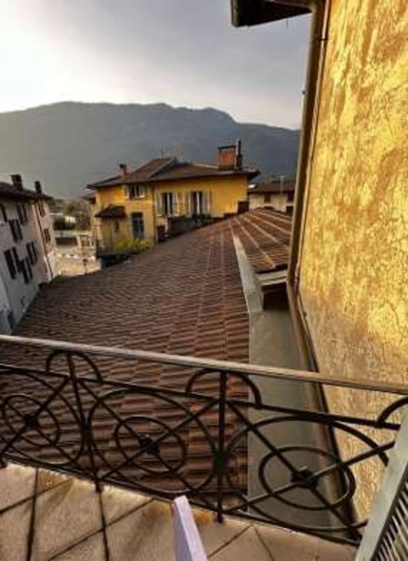 Capolago - Palazzina di nucleo da ristrutturare con corte privata, ter (1)