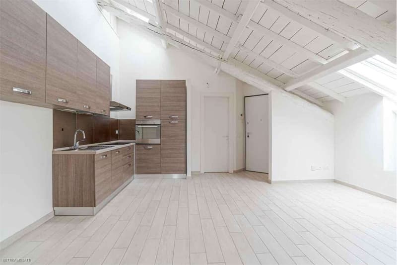 BALERNA | PALAZZINA COMPLETAMENTE RIATTATA  - OTTIMA OPPORTUNITÀ A R (9)