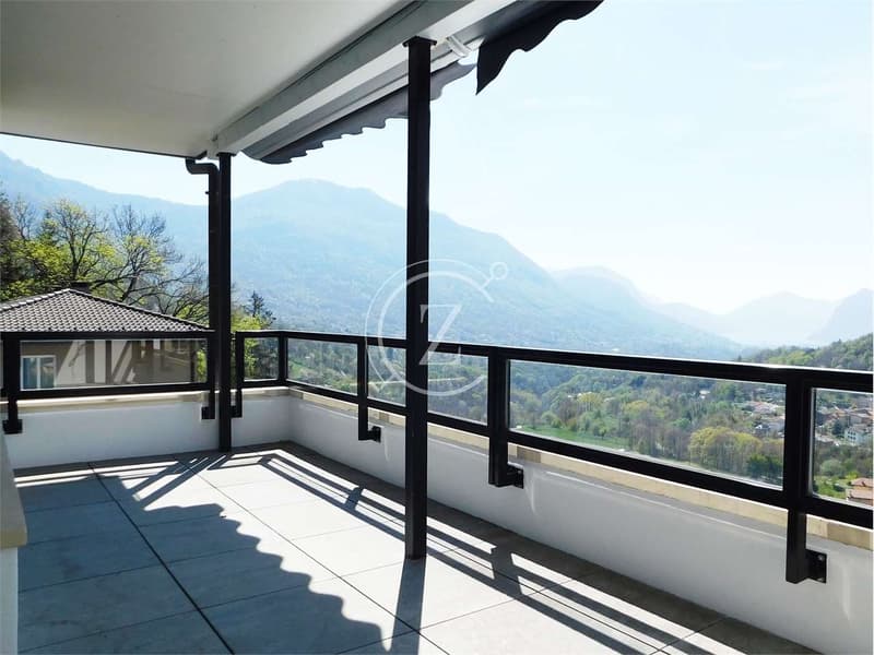 Elegante attico di 3.5 locali con vista panoramica e piscina condomini (2)
