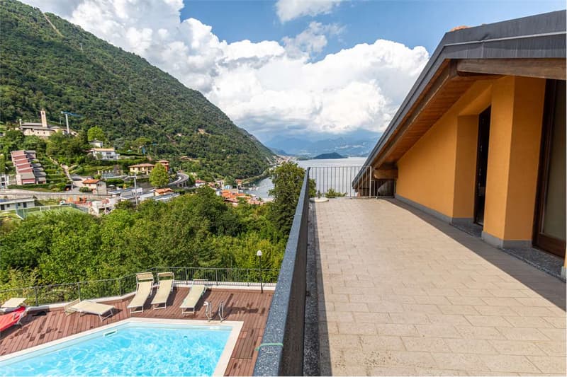 Immobile con terrazza coperta vista lago (1)