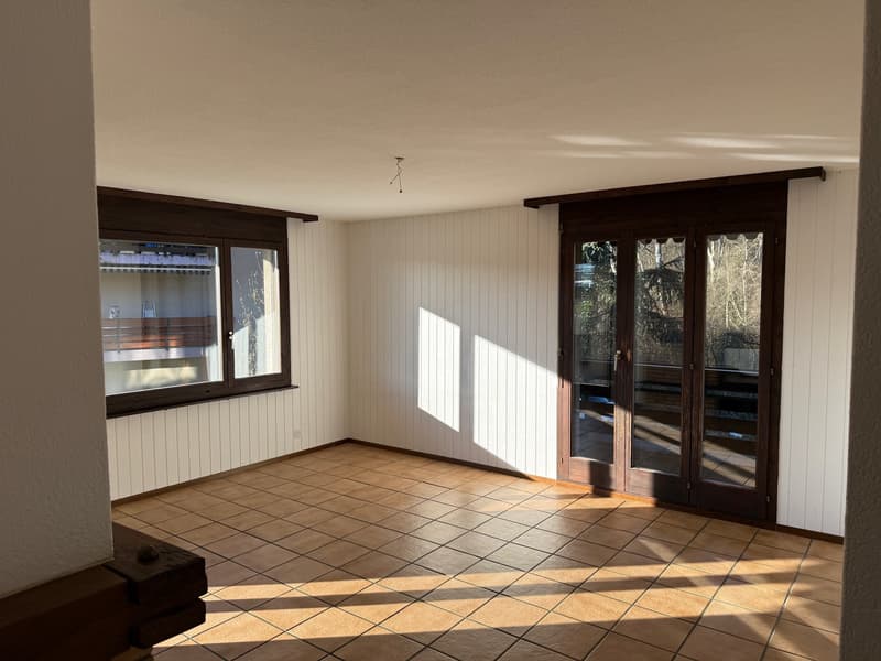Charmante 3-Zimmer-Wohnung mit Gemeinschaftspool/Sauna und Garage in Dotzigen (6)